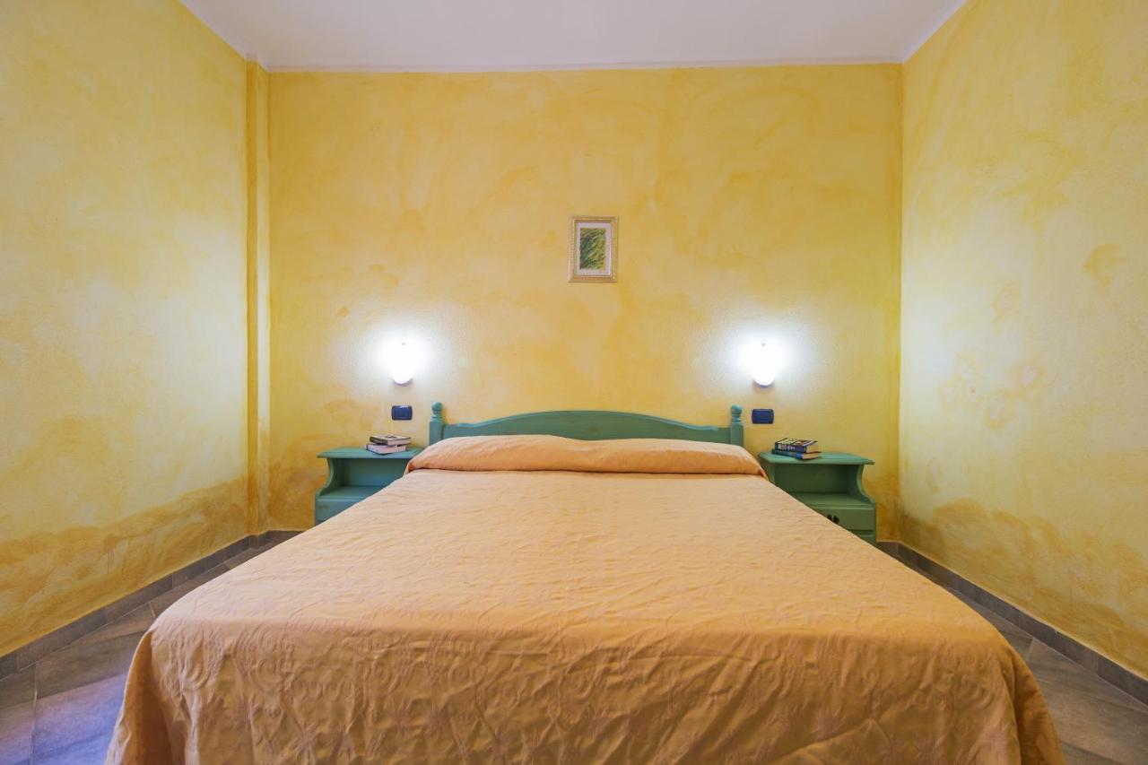 Residenza Gli Ontani Hotel Orosei Ngoại thất bức ảnh