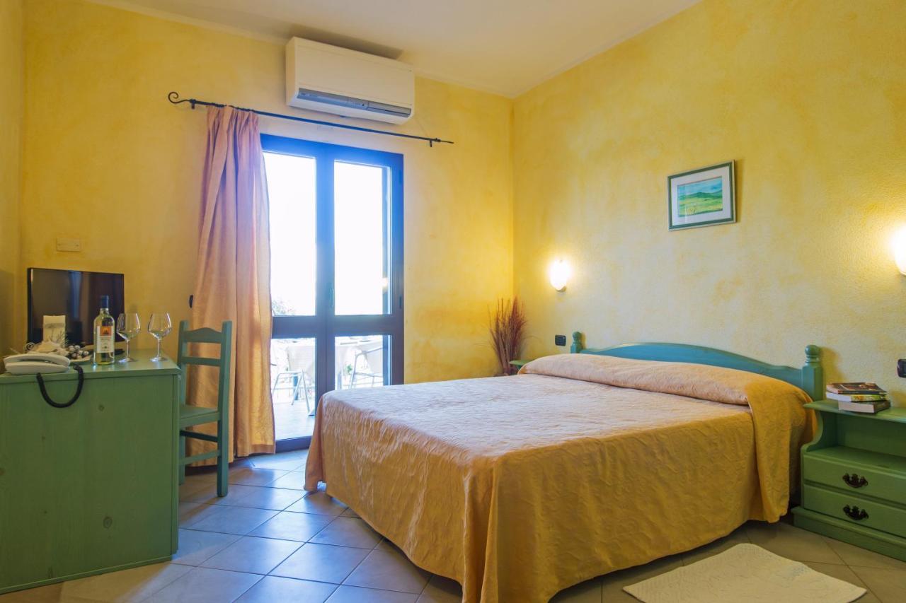 Residenza Gli Ontani Hotel Orosei Ngoại thất bức ảnh