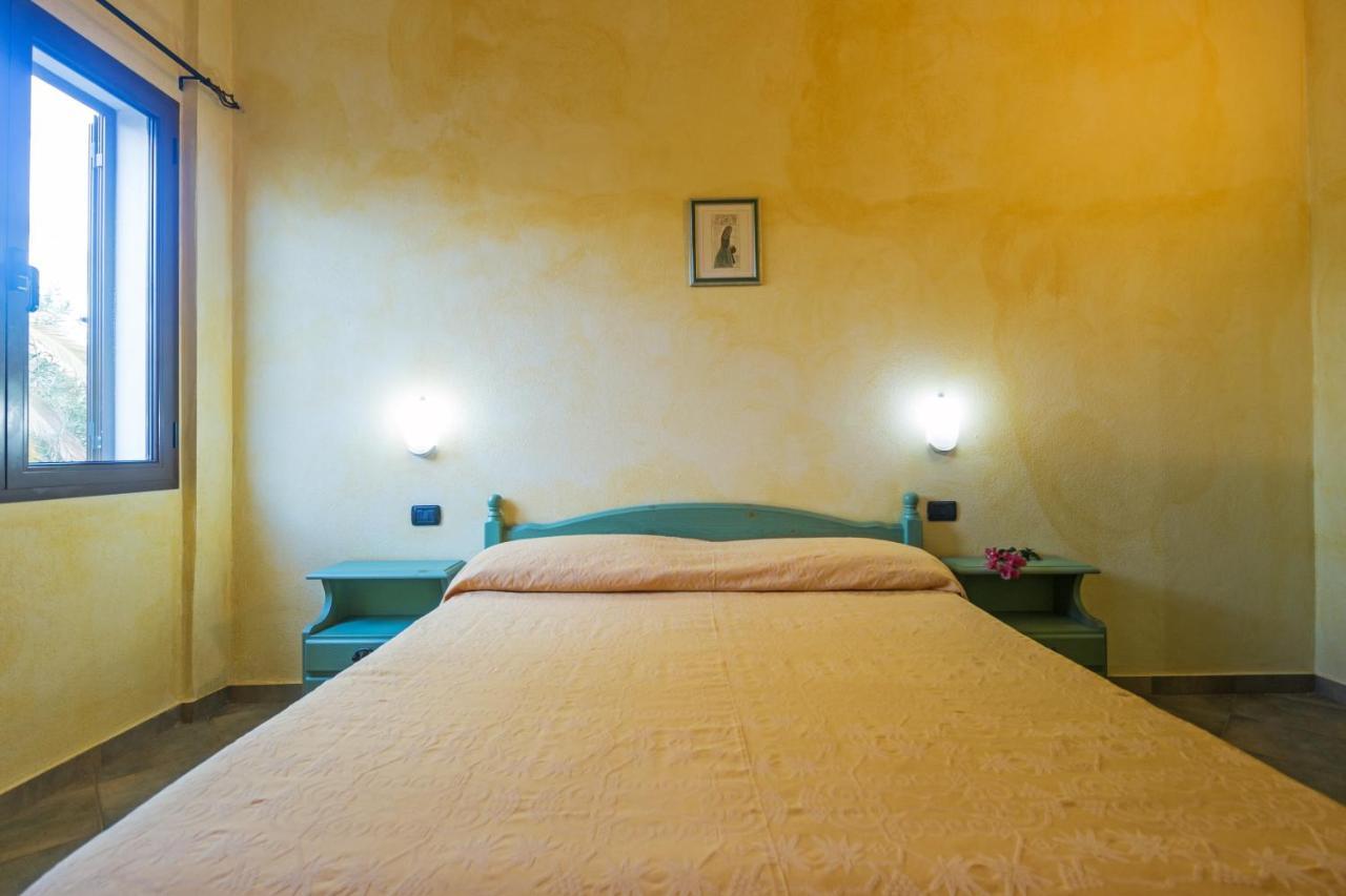 Residenza Gli Ontani Hotel Orosei Ngoại thất bức ảnh